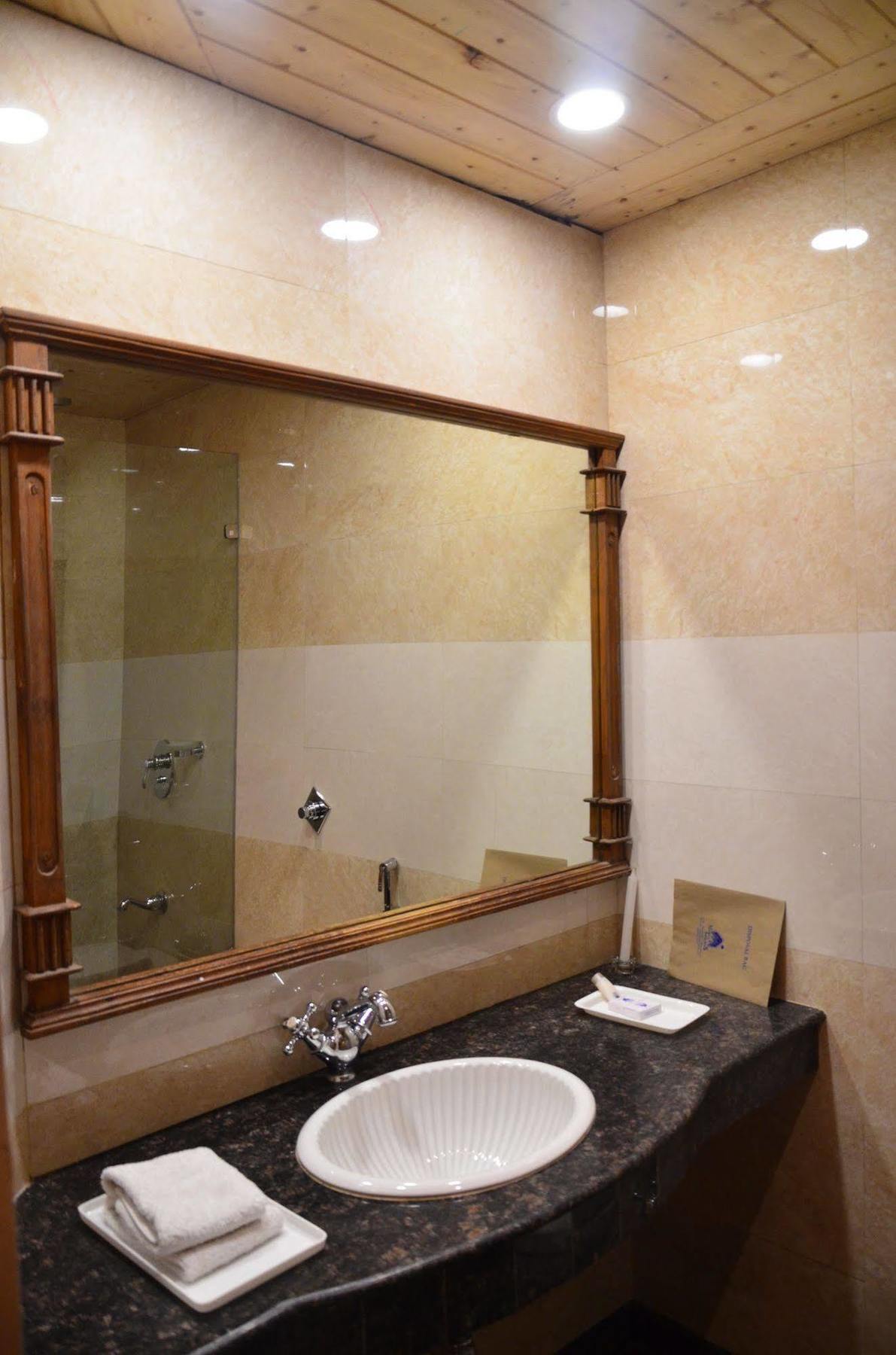 Hotel Manali Heights Экстерьер фото