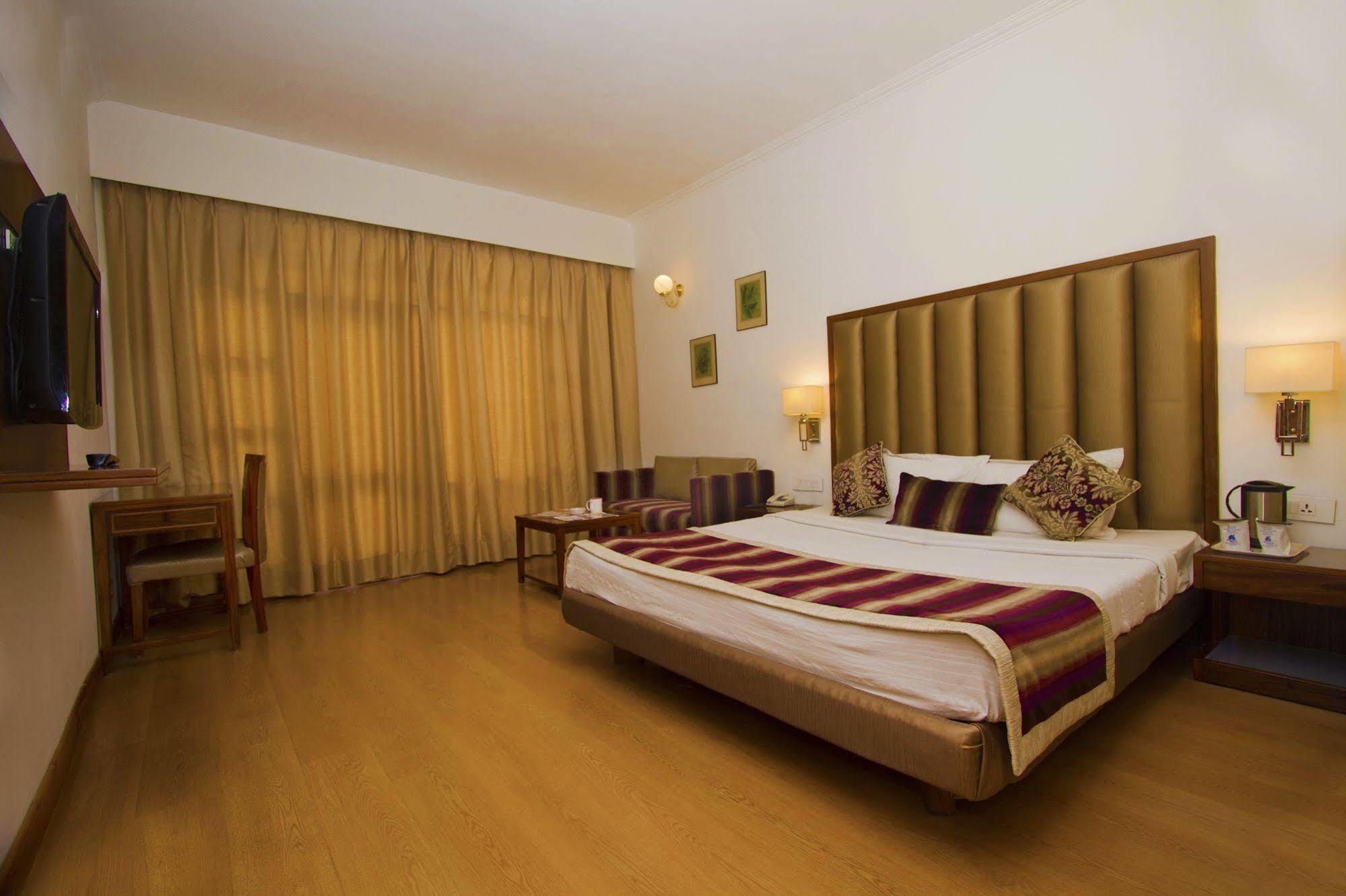 Hotel Manali Heights Экстерьер фото